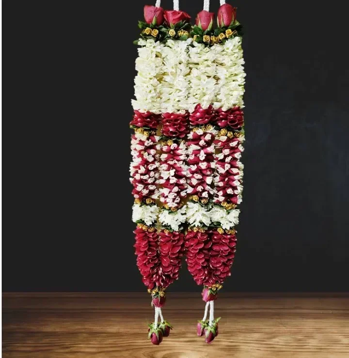 Rose & Rajnigandha Varmala